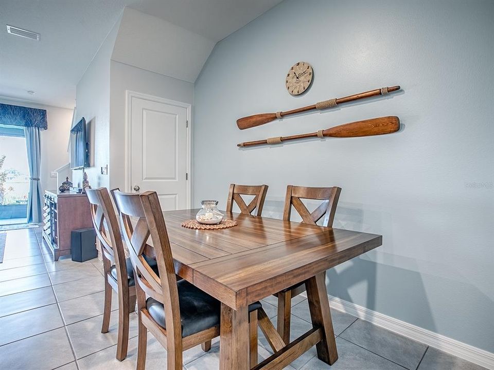 For Sale: $272,499 (3 beds, 2 baths, 1688 Square Feet)