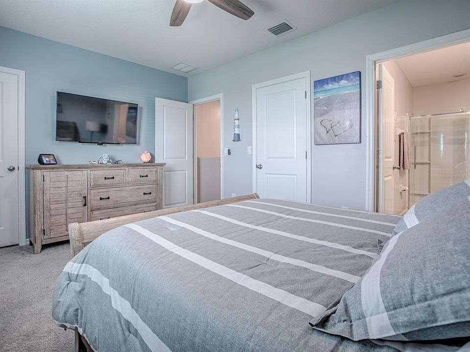 For Sale: $272,499 (3 beds, 2 baths, 1688 Square Feet)