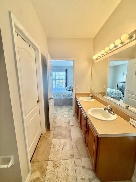 For Sale: $249,900 (3 beds, 3 baths, 1273 Square Feet)