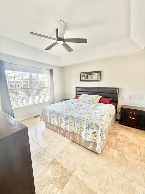 For Sale: $249,900 (3 beds, 3 baths, 1273 Square Feet)