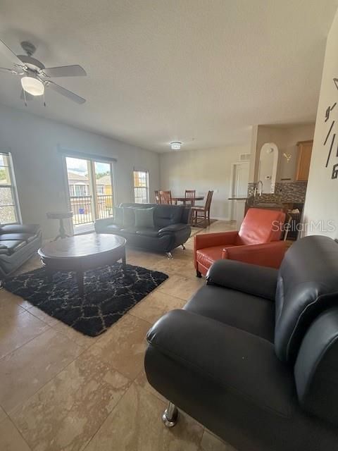 For Sale: $249,900 (3 beds, 3 baths, 1273 Square Feet)