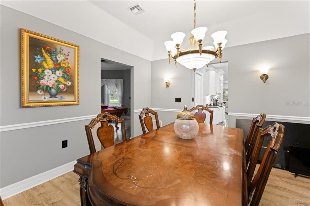 En Venta: $698,900 (3 camas, 2 baños, 3179 Pies cuadrados)