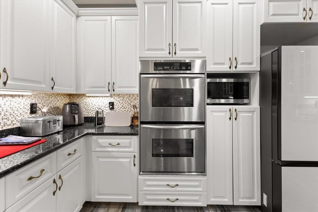 En Venta: $698,900 (3 camas, 2 baños, 3179 Pies cuadrados)