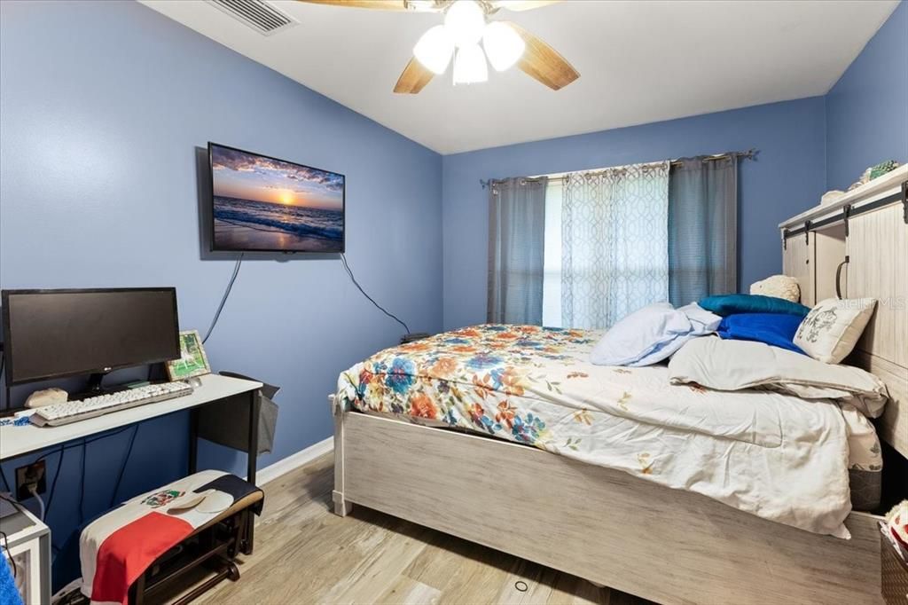 En Venta: $698,900 (3 camas, 2 baños, 3179 Pies cuadrados)