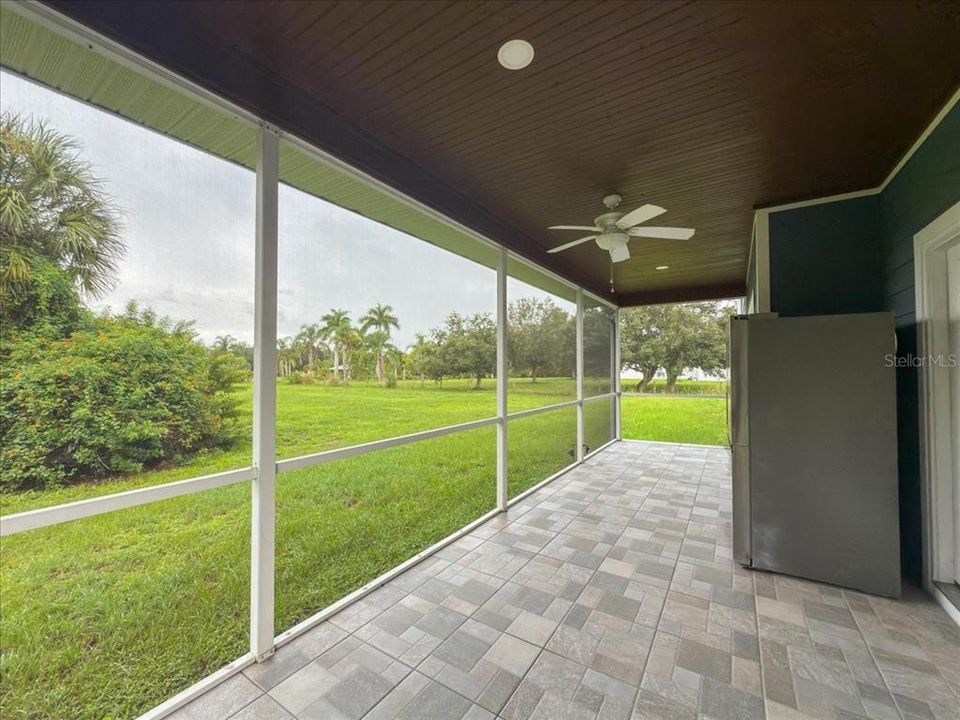 En Venta: $698,900 (3 camas, 2 baños, 3179 Pies cuadrados)