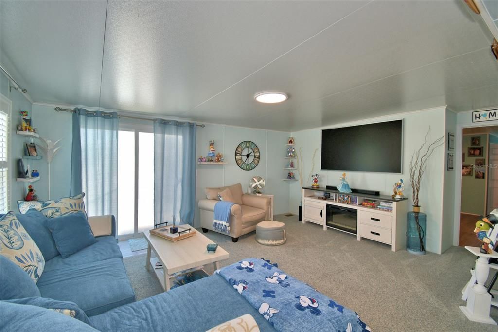 En Venta: $225,000 (2 camas, 2 baños, 1040 Pies cuadrados)