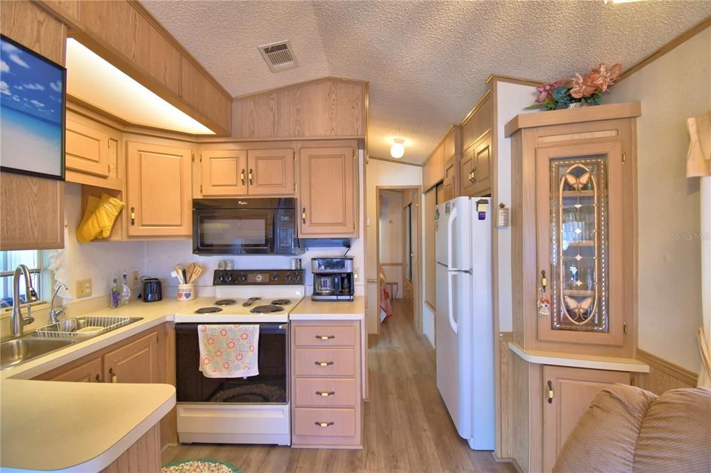 На продажу: $99,000 (1 спален, 1 ванн, 756 Квадратных фут)