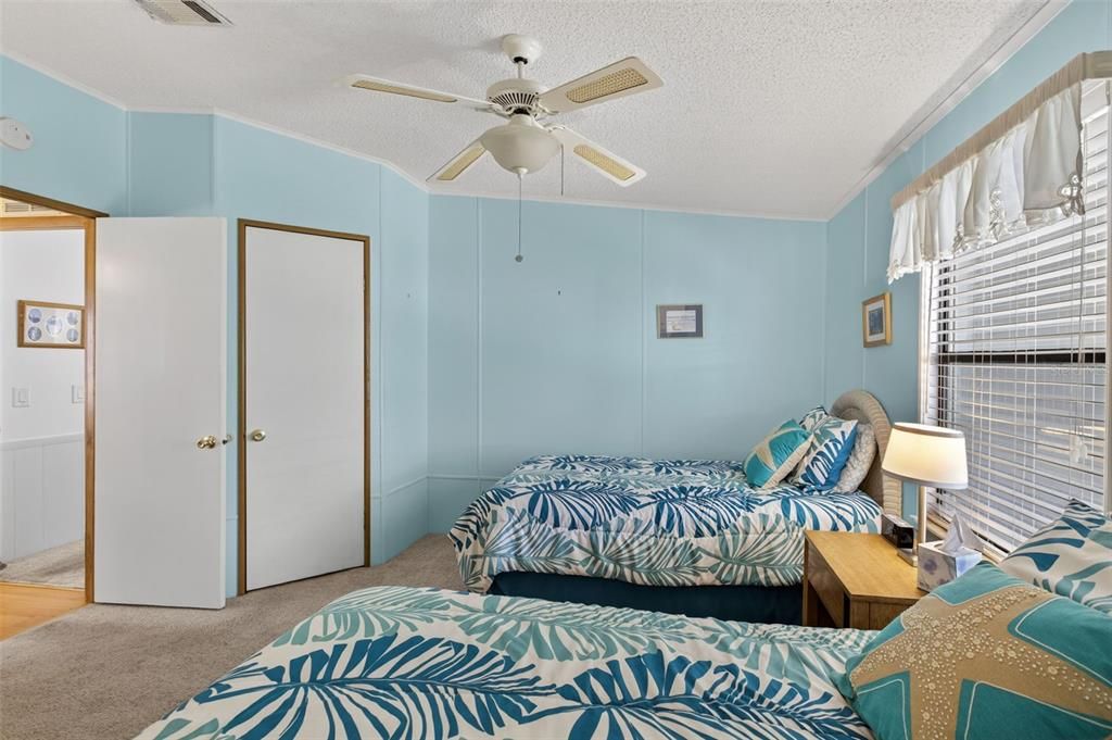 合同活跃: $159,900 (2 贝兹, 2 浴室, 1480 平方英尺)