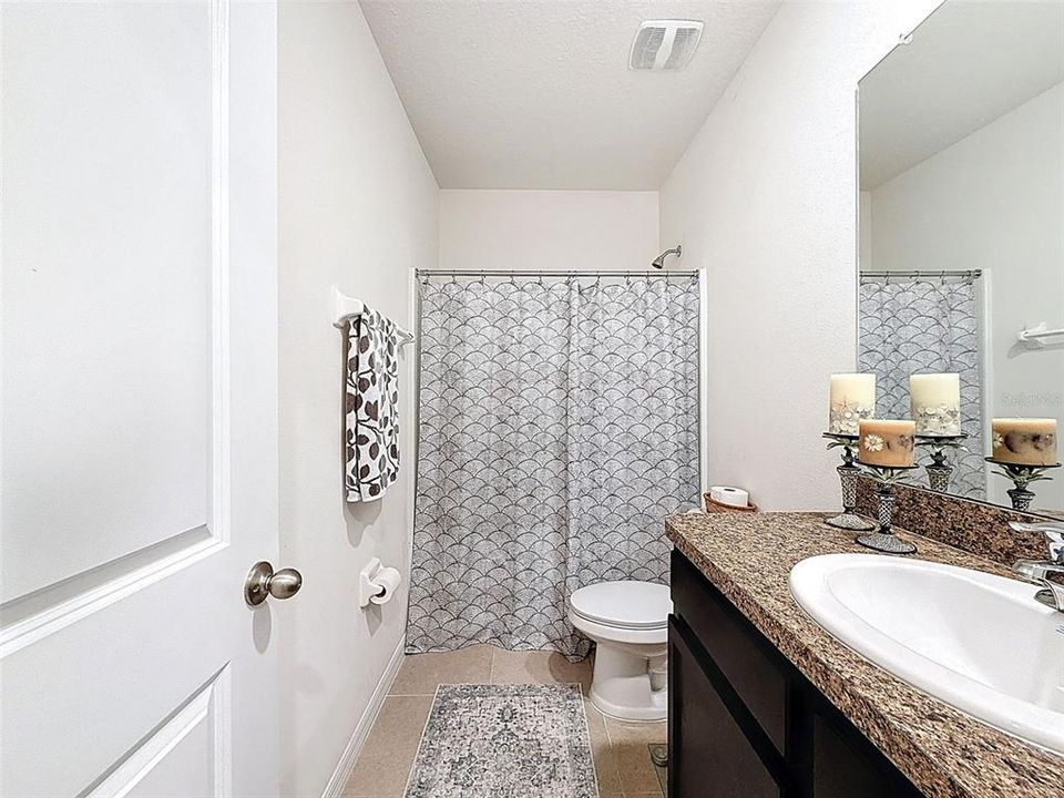 Под контрактом: $339,900 (3 спален, 2 ванн, 1673 Квадратных фут)