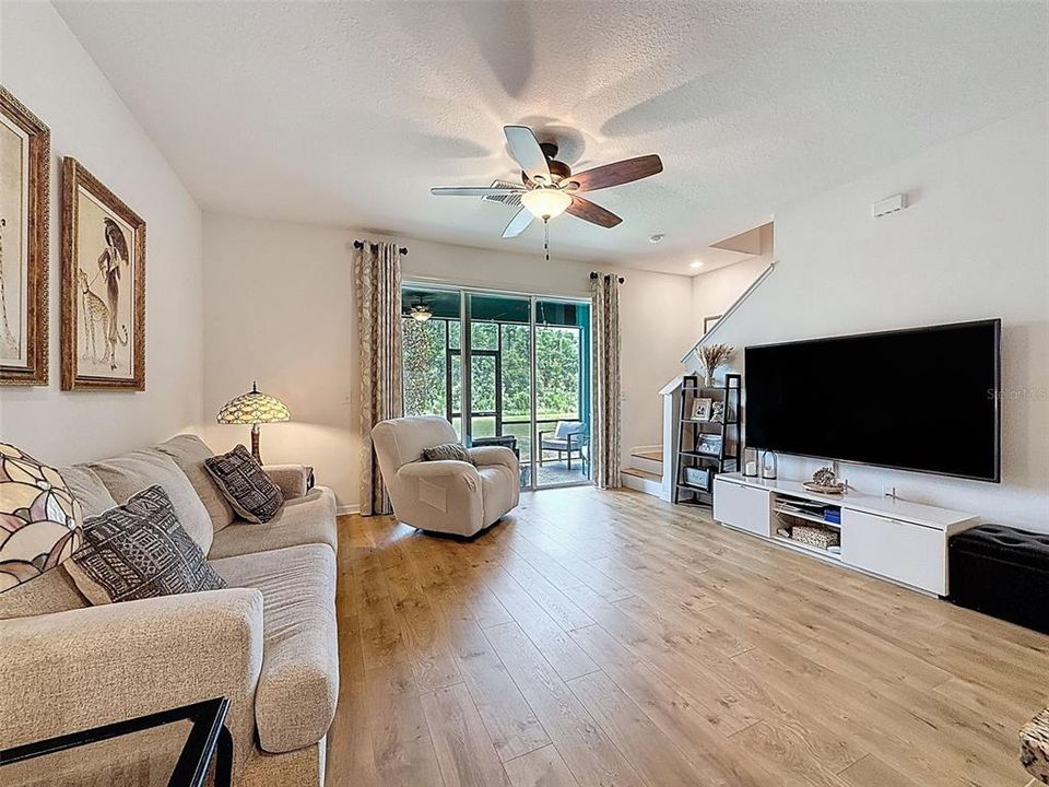 Под контрактом: $339,900 (3 спален, 2 ванн, 1673 Квадратных фут)