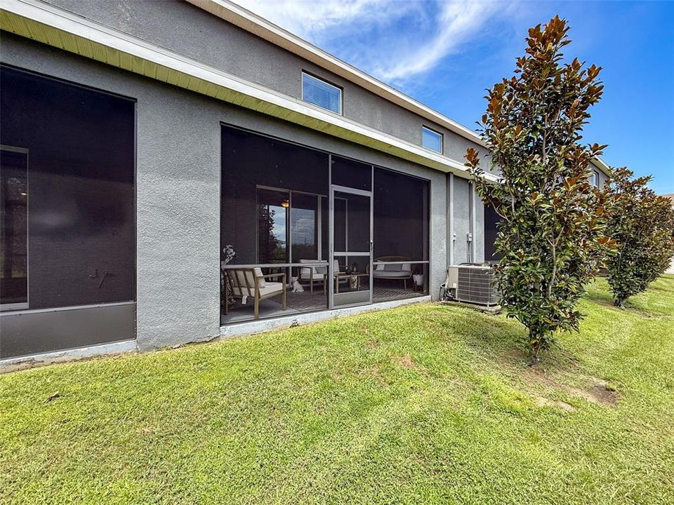 Под контрактом: $339,900 (3 спален, 2 ванн, 1673 Квадратных фут)