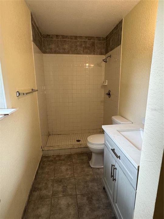 Active With Contract: $158,500 (3 beds, 2 baths, 1032 Square Feet)