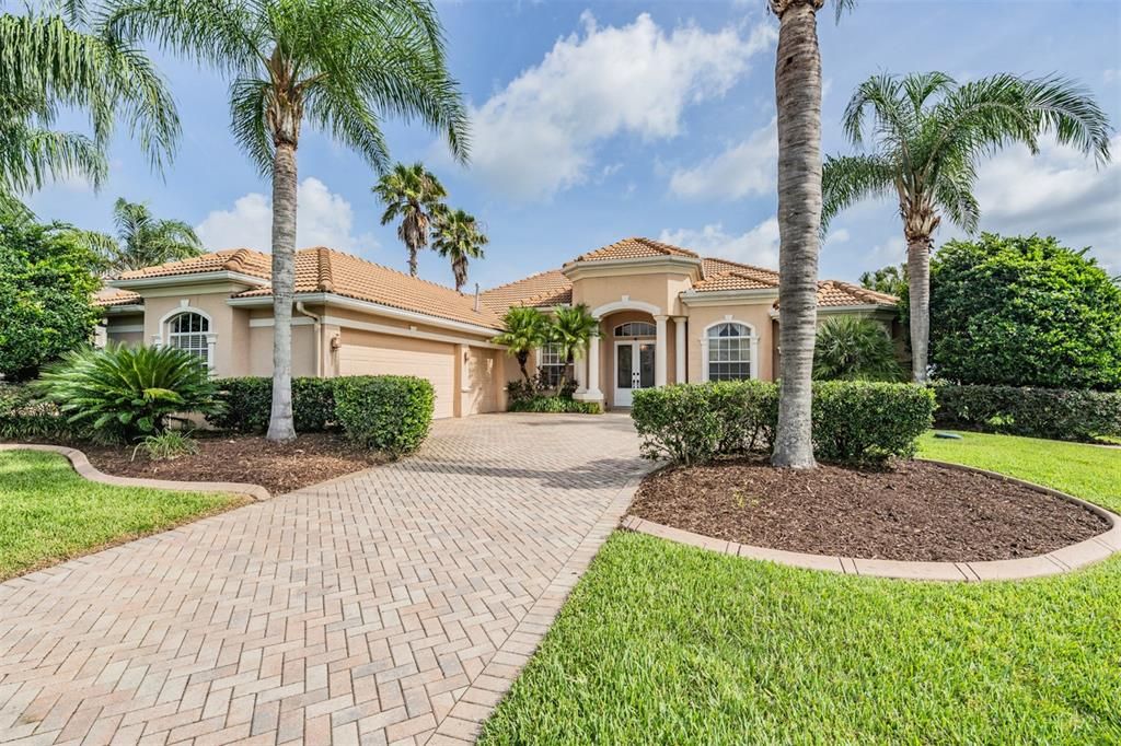 For Sale: $675,000 (4 beds, 3 baths, 2931 Square Feet)