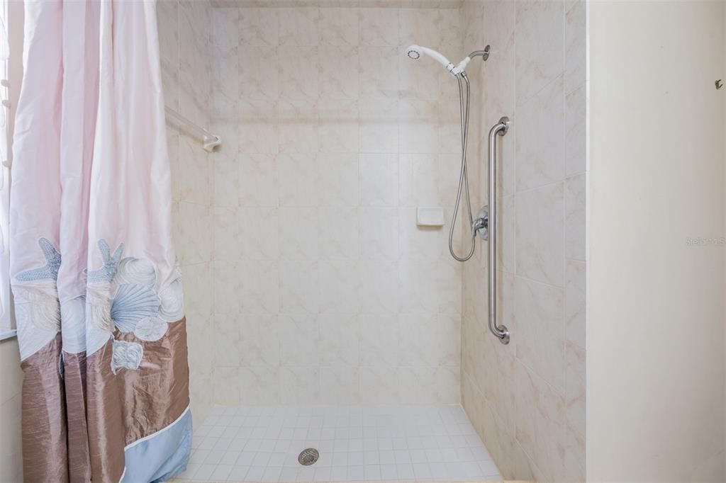 For Sale: $675,000 (4 beds, 3 baths, 2931 Square Feet)