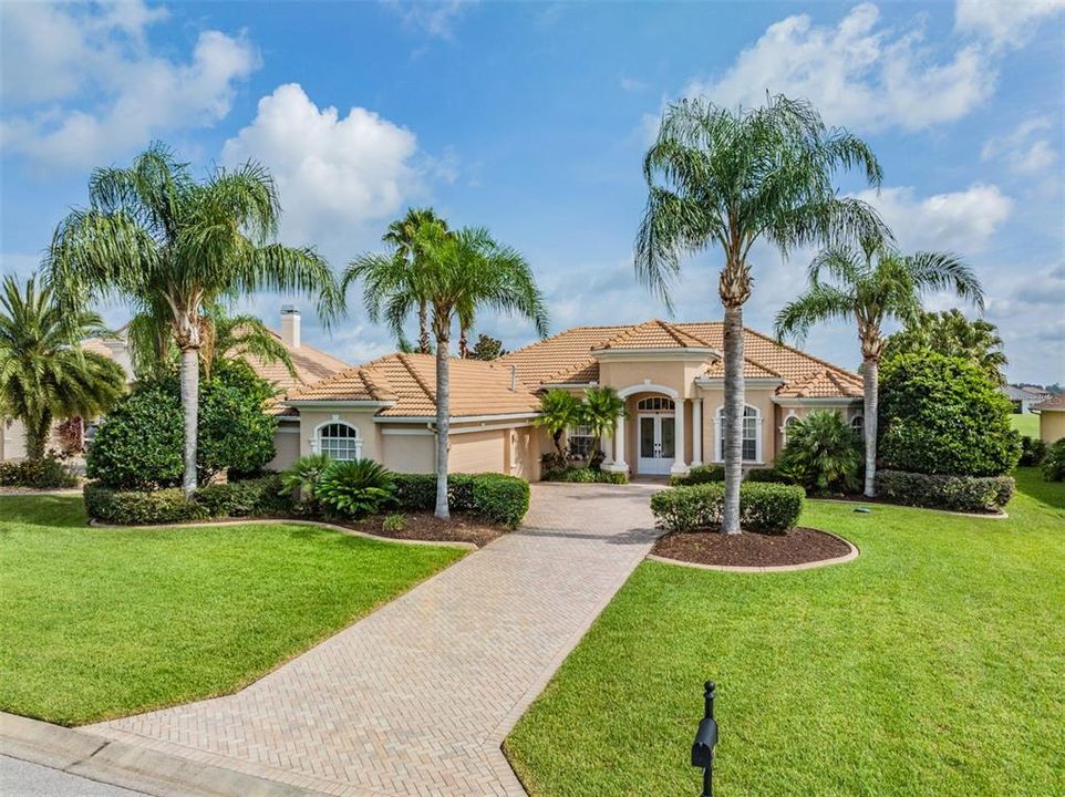 For Sale: $675,000 (4 beds, 3 baths, 2931 Square Feet)