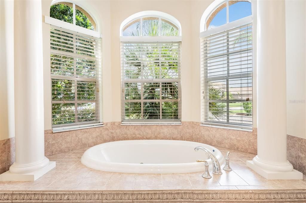 For Sale: $675,000 (4 beds, 3 baths, 2931 Square Feet)