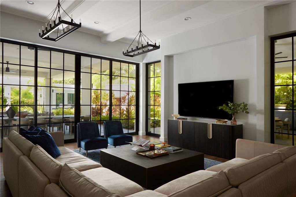 待售: $25,900,000 (8 贝兹, 8 浴室, 10158 平方英尺)