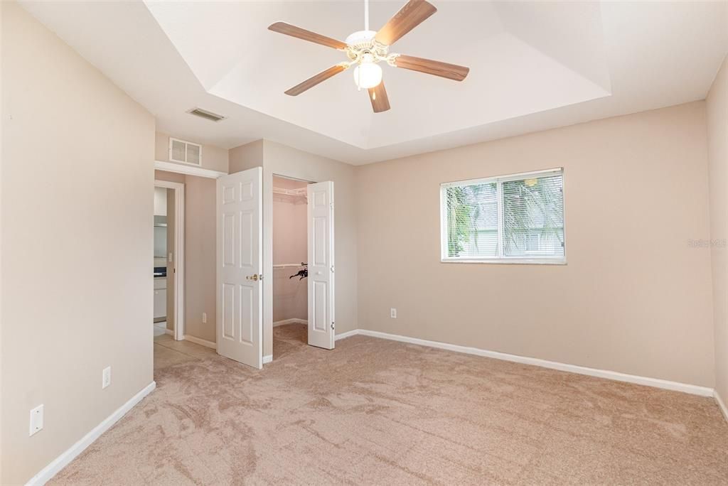 待售: $215,000 (2 贝兹, 2 浴室, 1352 平方英尺)