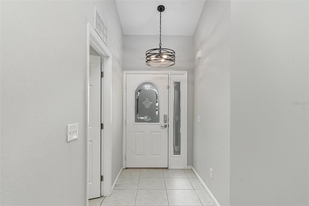 待售: $215,000 (2 贝兹, 2 浴室, 1352 平方英尺)