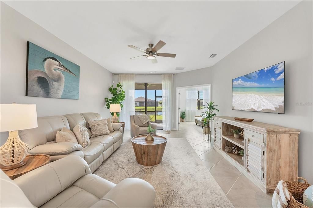 出租: $5,550 (2 贝兹, 2 浴室, 1581 平方英尺)