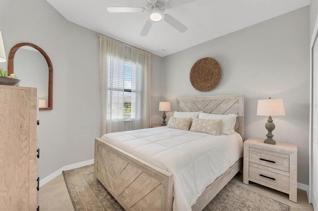 出租: $5,550 (2 贝兹, 2 浴室, 1581 平方英尺)