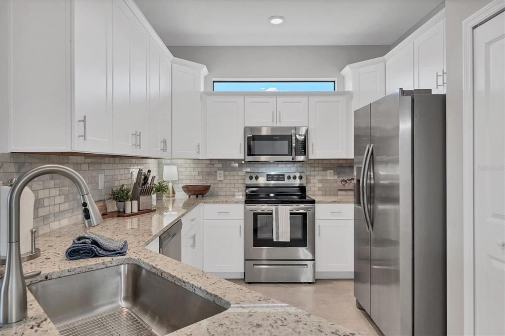 出租: $5,550 (2 贝兹, 2 浴室, 1581 平方英尺)