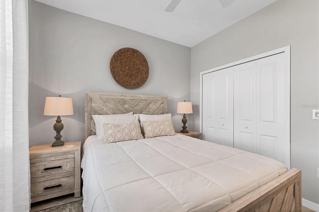 出租: $5,550 (2 贝兹, 2 浴室, 1581 平方英尺)