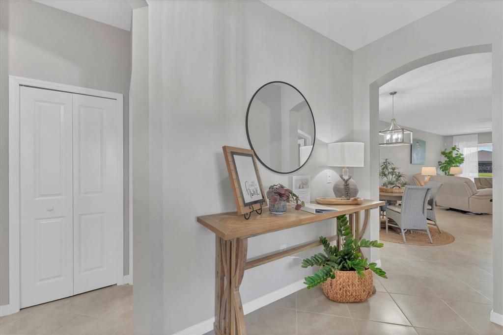 出租: $5,550 (2 贝兹, 2 浴室, 1581 平方英尺)