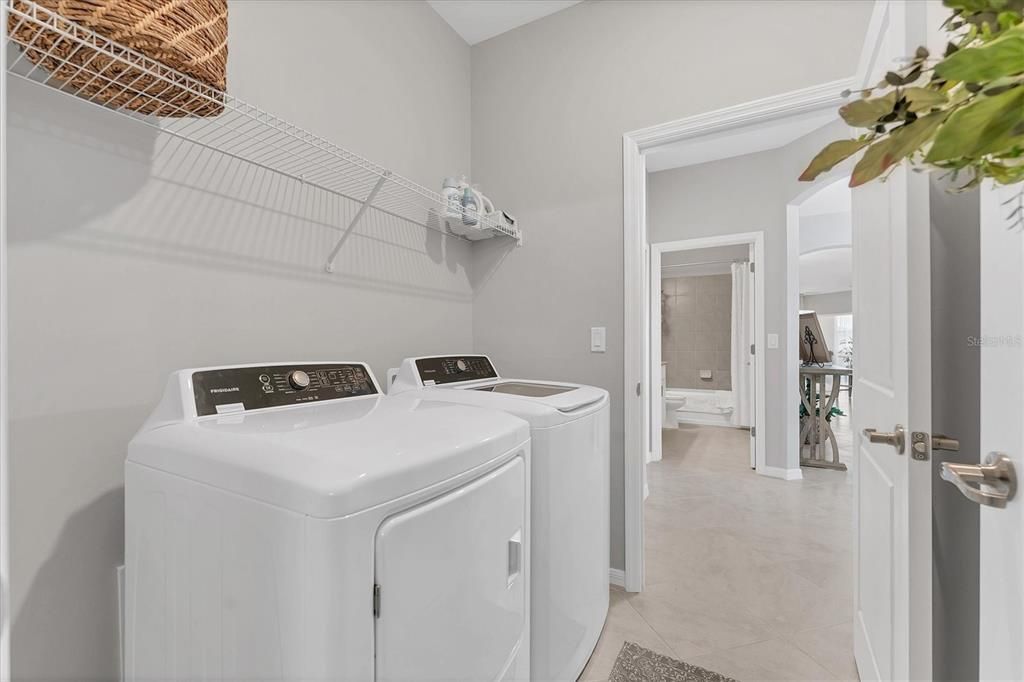 出租: $5,550 (2 贝兹, 2 浴室, 1581 平方英尺)