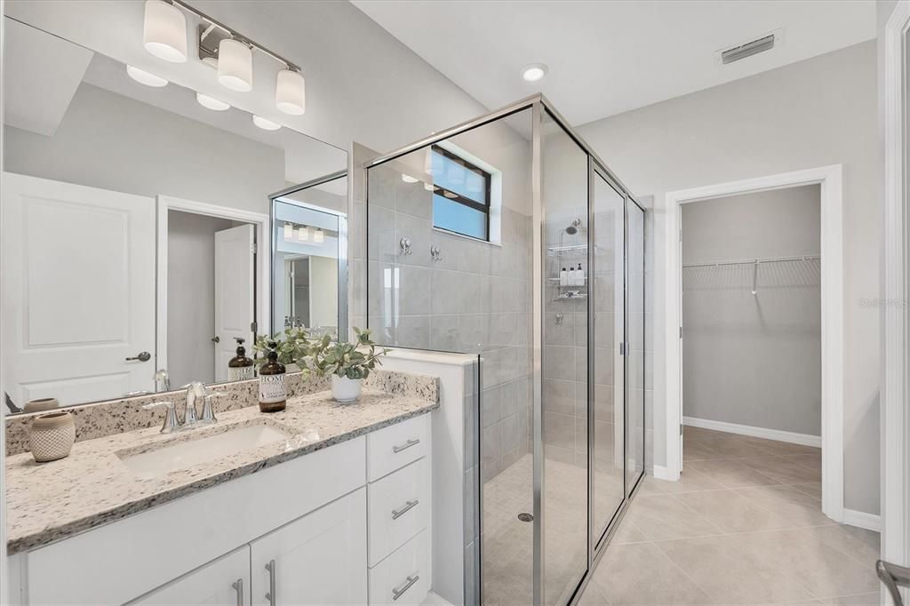 出租: $5,550 (2 贝兹, 2 浴室, 1581 平方英尺)