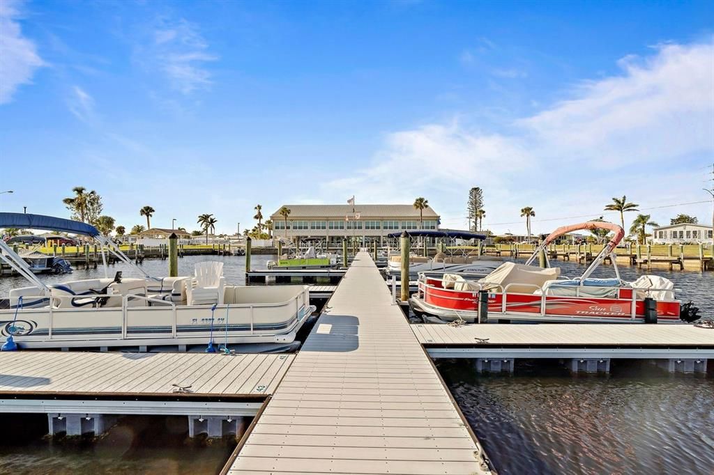 Active With Contract: $199,900 (3 beds, 2 baths, 1341 Square Feet)