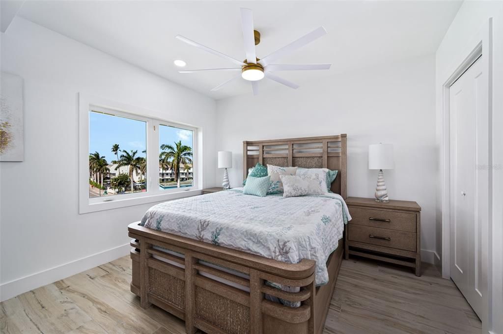 For Sale: $1,499,999 (3 beds, 4 baths, 2729 Square Feet)