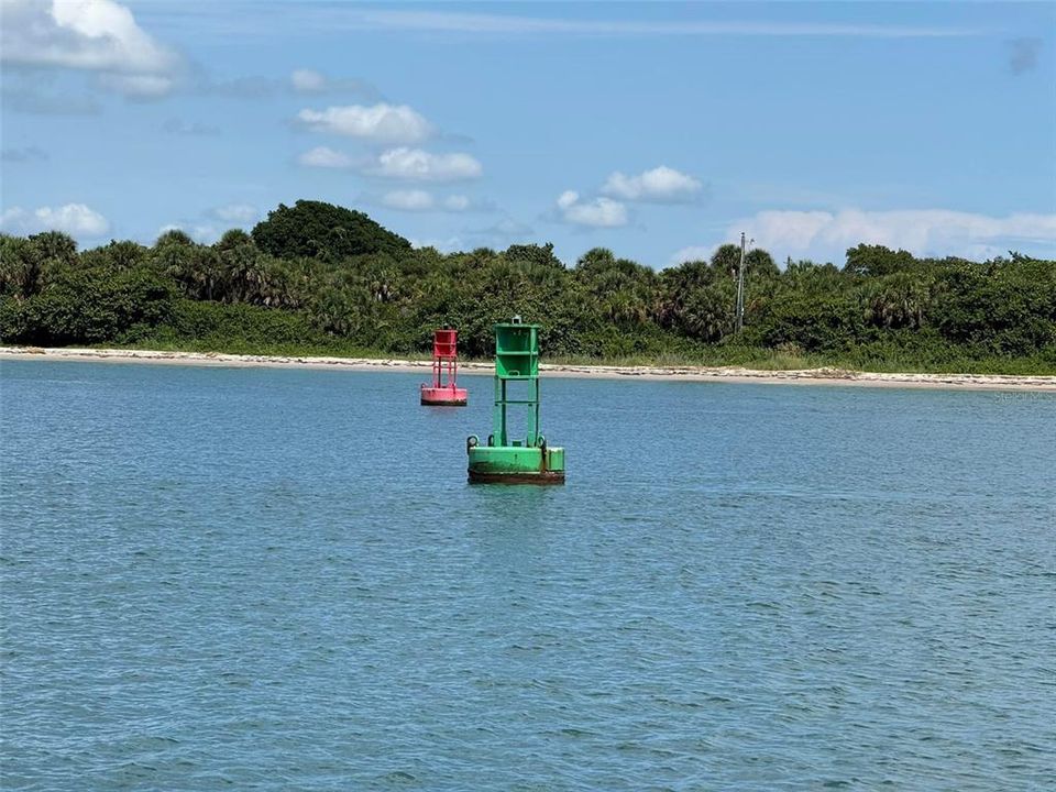 For Sale: $1,499,999 (3 beds, 4 baths, 2729 Square Feet)