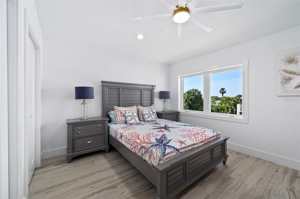 For Sale: $1,499,999 (3 beds, 4 baths, 2729 Square Feet)