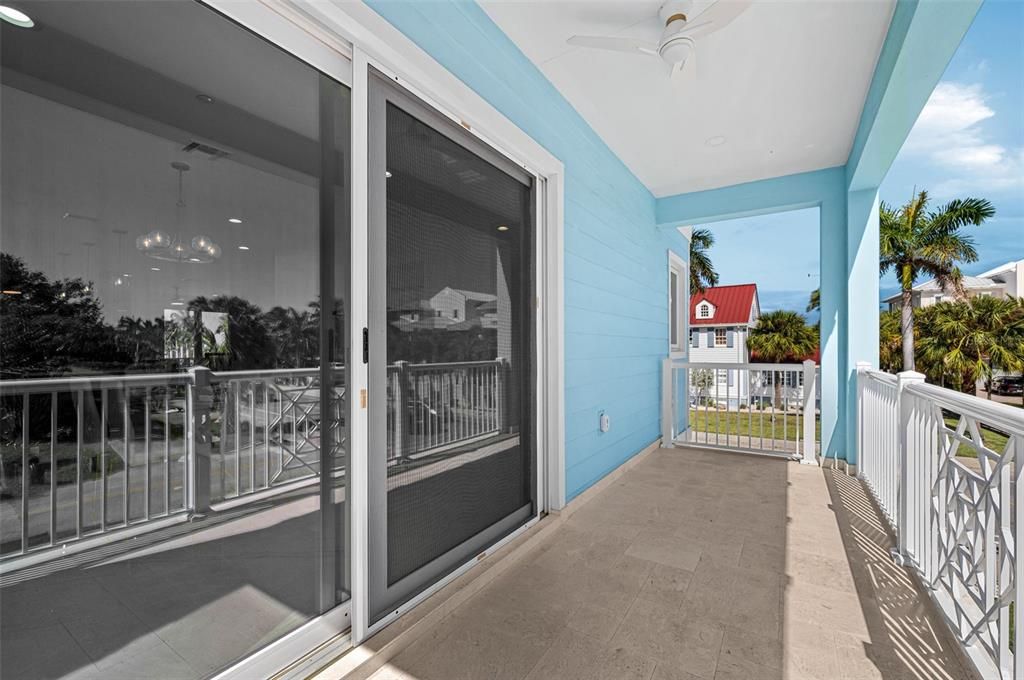 For Sale: $1,499,999 (3 beds, 4 baths, 2729 Square Feet)