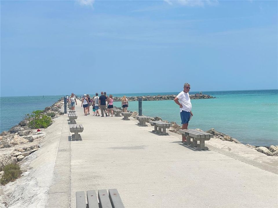 For Sale: $1,499,999 (3 beds, 4 baths, 2729 Square Feet)