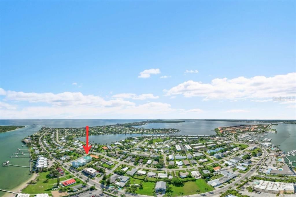 For Sale: $1,499,999 (3 beds, 4 baths, 2729 Square Feet)