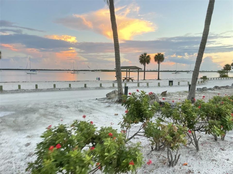 For Sale: $1,499,999 (3 beds, 4 baths, 2729 Square Feet)