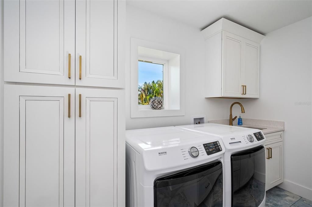 For Sale: $1,499,999 (3 beds, 4 baths, 2729 Square Feet)