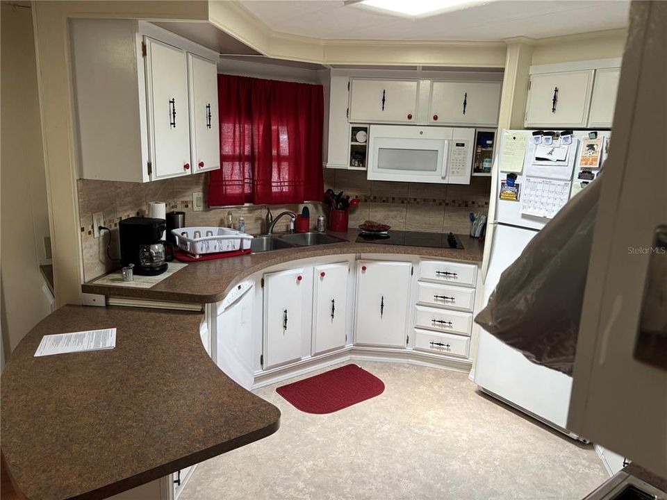 For Sale: $130,000 (2 beds, 2 baths, 1584 Square Feet)