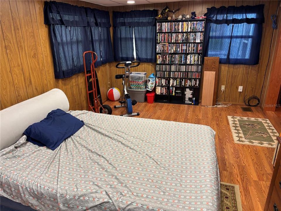 For Sale: $130,000 (2 beds, 2 baths, 1584 Square Feet)