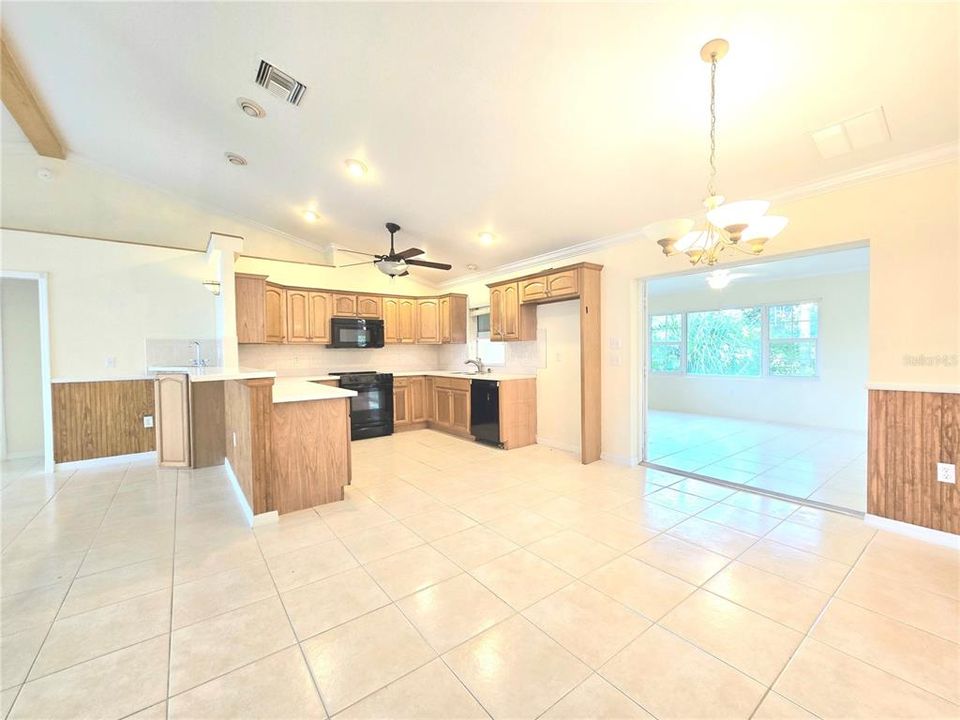 На продажу: $399,900 (3 спален, 3 ванн, 2118 Квадратных фут)