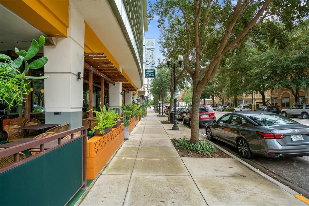 待售: $279,000 (2 贝兹, 2 浴室, 1070 平方英尺)