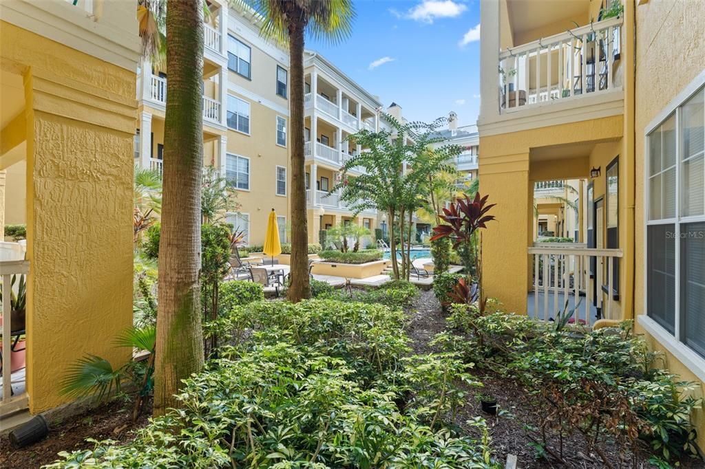 待售: $279,000 (2 贝兹, 2 浴室, 1070 平方英尺)