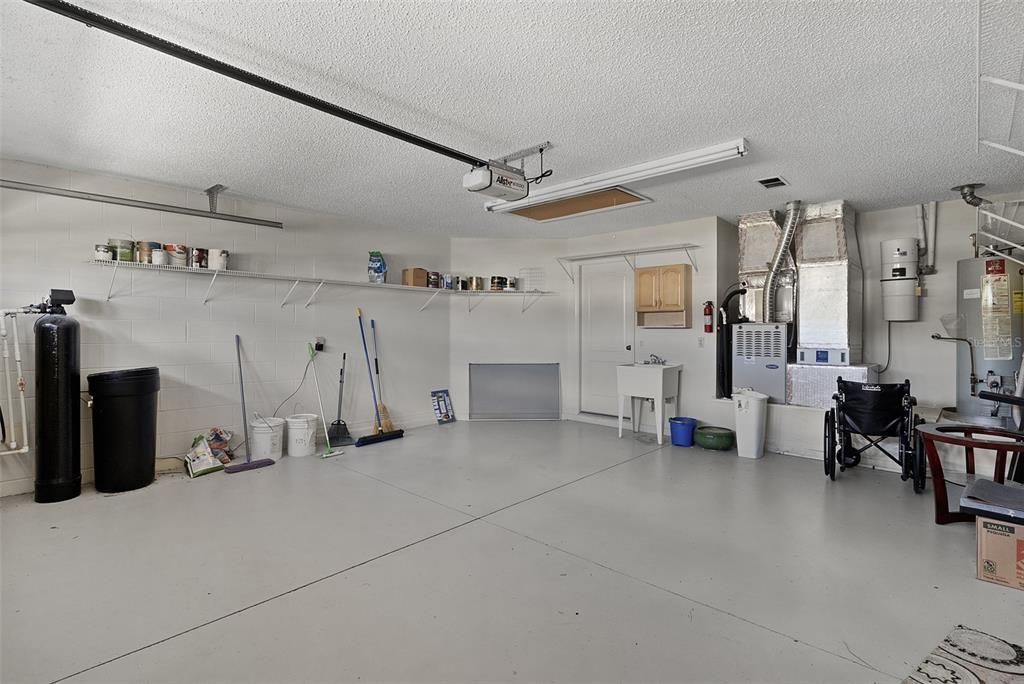 For Sale: $500,000 (4 beds, 3 baths, 2202 Square Feet)