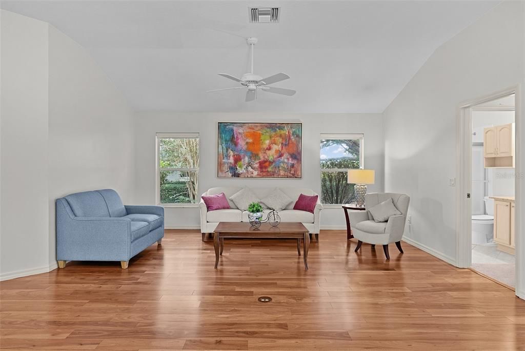 For Sale: $500,000 (4 beds, 3 baths, 2202 Square Feet)