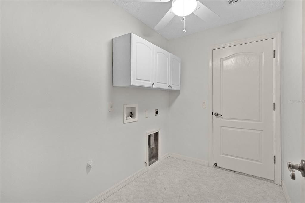 For Sale: $500,000 (4 beds, 3 baths, 2202 Square Feet)