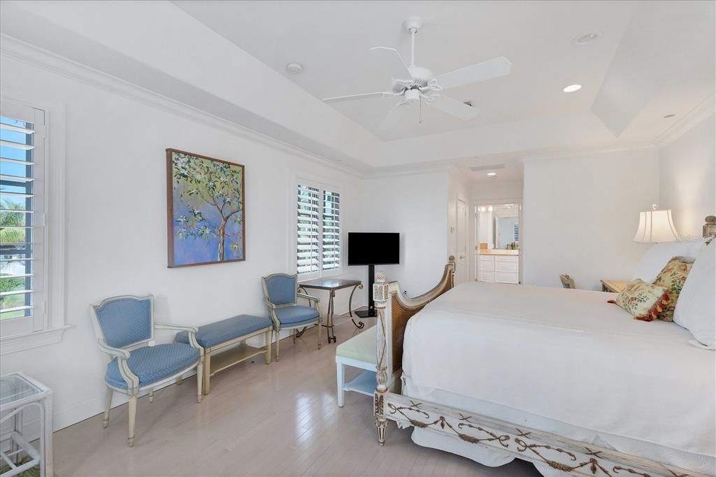 出租: $6,500 (5 贝兹, 5 浴室, 4752 平方英尺)