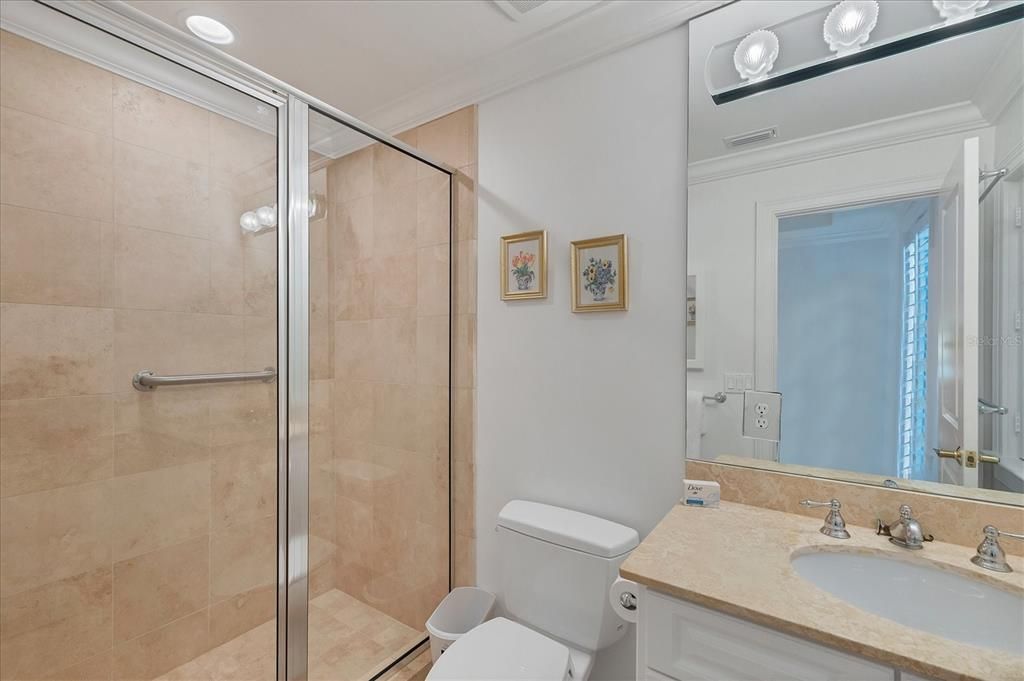 出租: $6,500 (5 贝兹, 5 浴室, 4752 平方英尺)