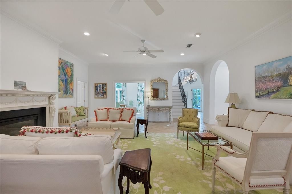 出租: $6,500 (5 贝兹, 5 浴室, 4752 平方英尺)